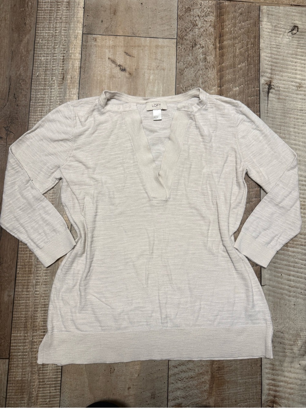 LOFT Cream V-Neck Lightweight Pullover Sweater